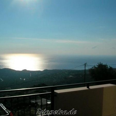 Villa Ikarus ตรีโอเปตรา ภายนอก รูปภาพ